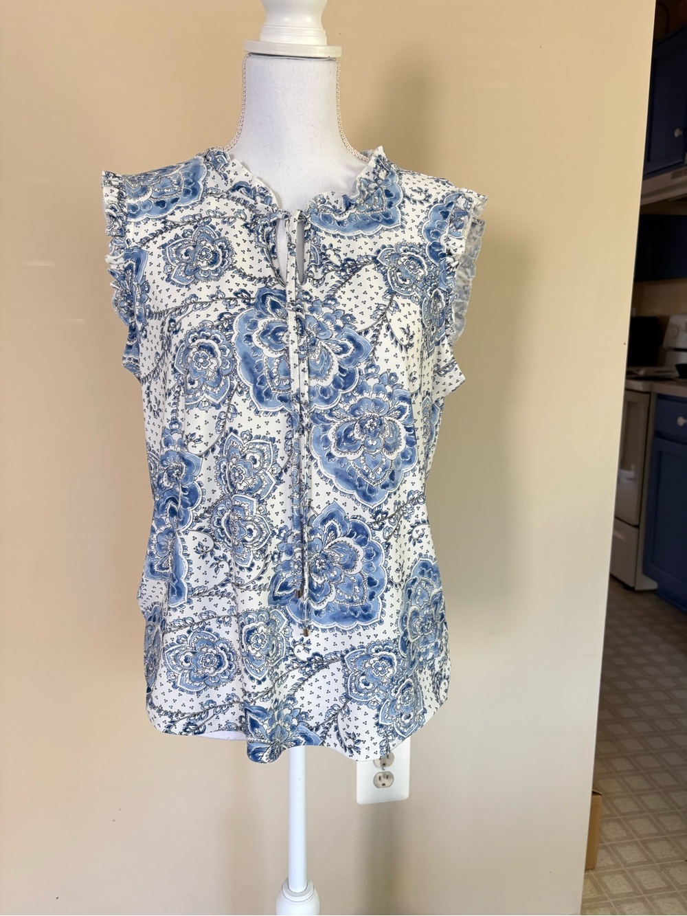 Tommy Hilfiger White & Blue Floral Ruffle Tie-Neck Camisole